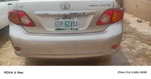 Toyota Corolla 2008 Gold