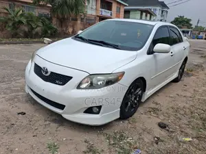 Toyota Corolla 2009 White