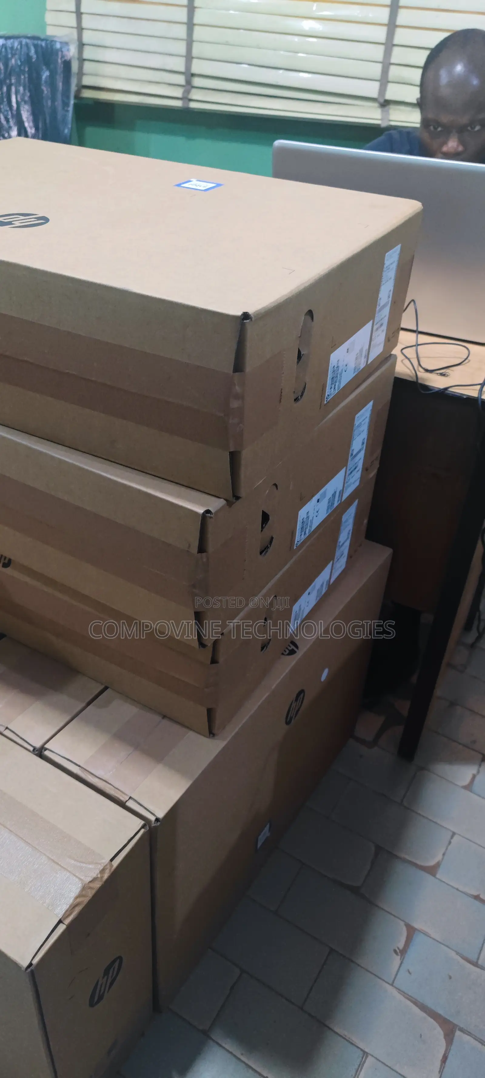 New HP ProOne 240 G10 All-in-One 8GB Intel Core i3 SSD 512GB