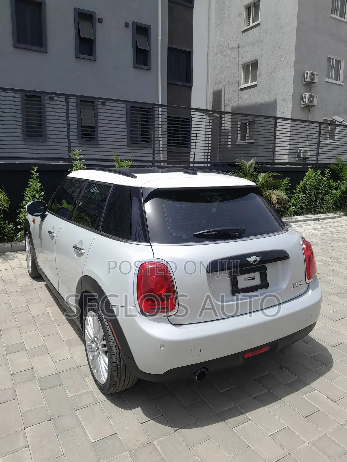 Mini Cooper 2017 Silver