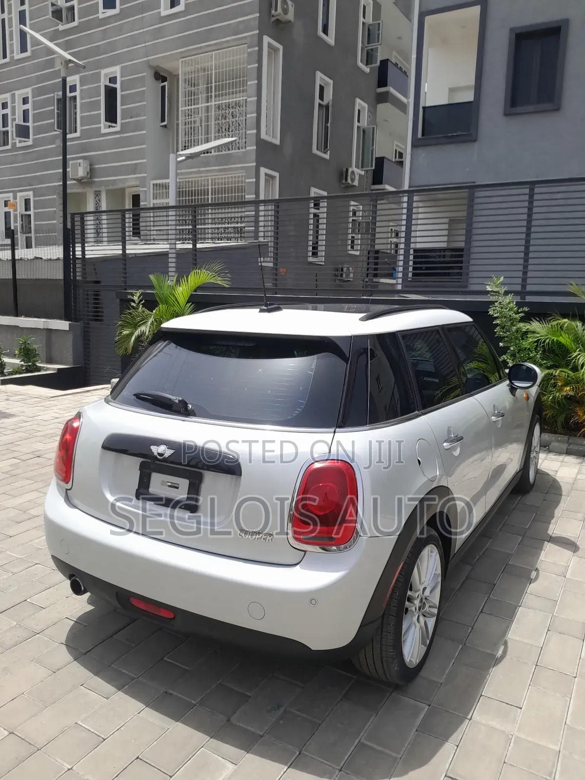 Mini Cooper 2017 Silver