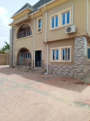 2bdrm Apartment in Ologuneru for rent