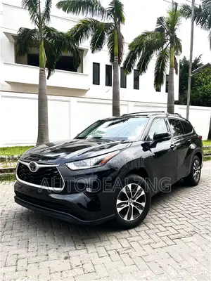 Toyota Highlander XLE 2022 Black