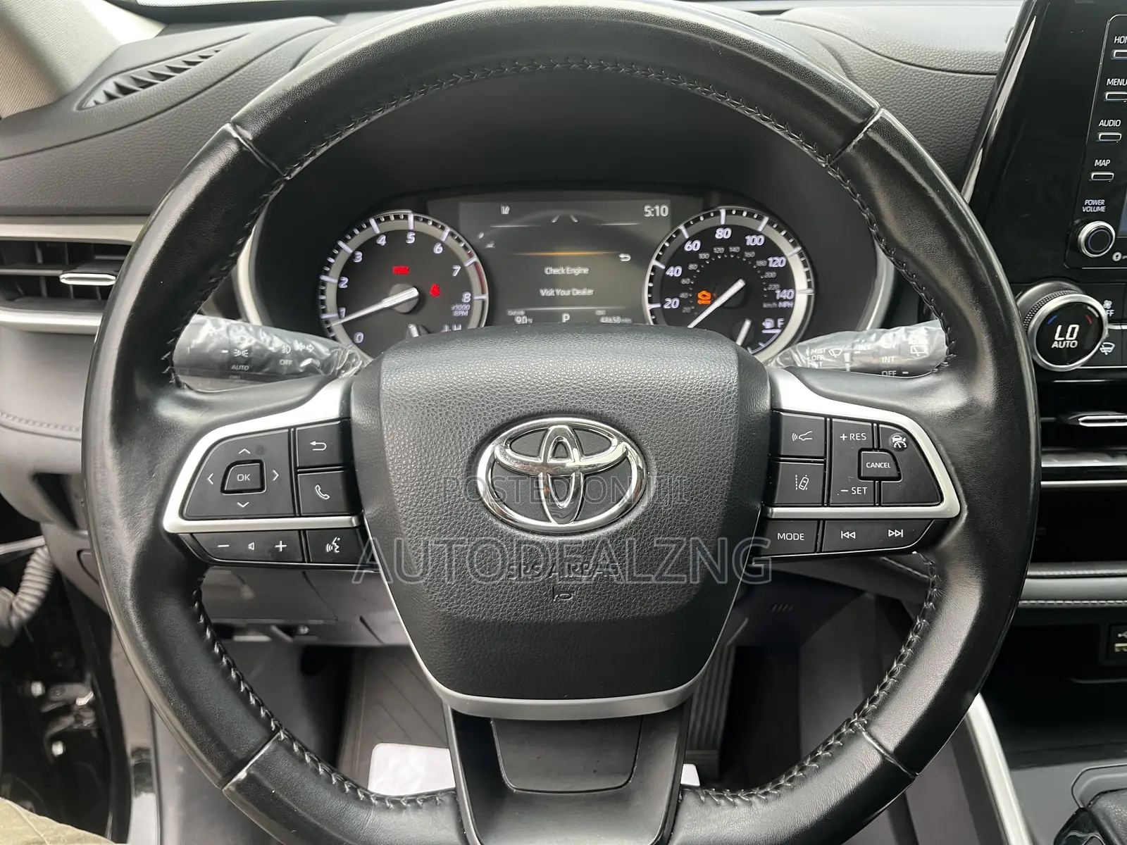 Toyota Highlander XLE 2022 Black