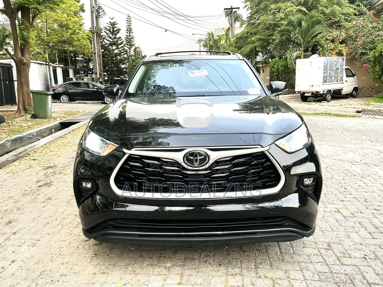 Toyota Highlander XLE 2022 Black