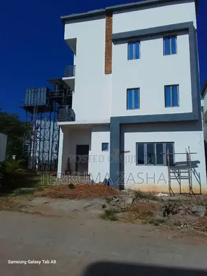 5bdrm Duplex in Kado Near Polo, Life Camp for sale
