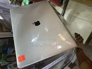 Laptop Apple MacBook Pro 2017 16GB Intel Core i7 SSD 512GB