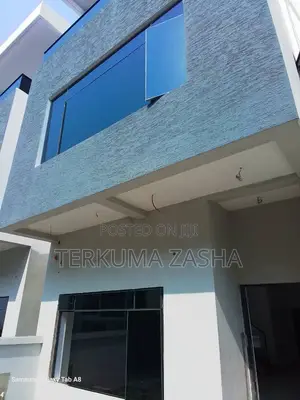 4bdrm Townhouse/Terrace in Guzape for sale