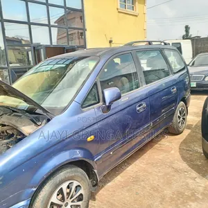 Hyundai Trajet 2004 Blue