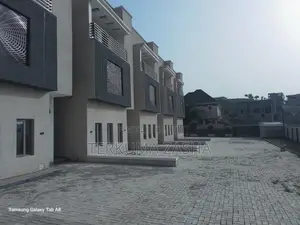 4bdrm Duplex in Lifecamp for sale