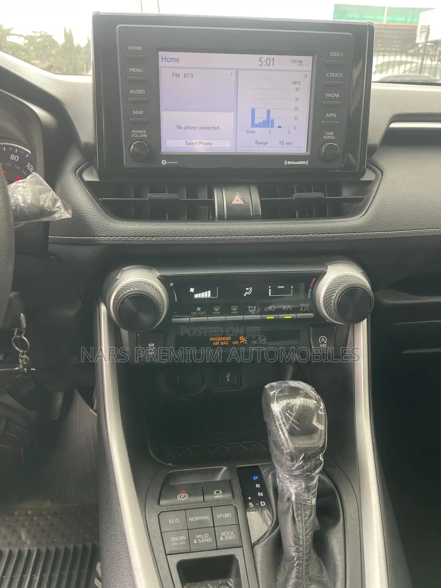 Toyota RAV4 LE 2021 Black