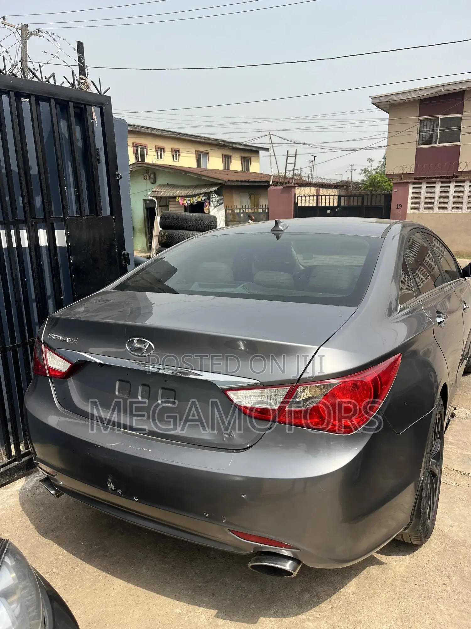 Hyundai Sonata 2011 Gray
