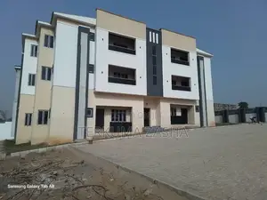 3bdrm Block of Flats in Kaura for sale
