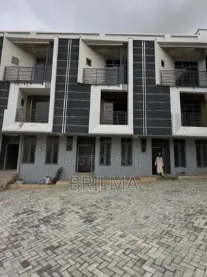 4bdrm Duplex in Life Camp for sale