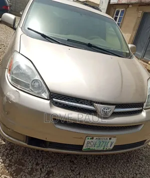 Toyota Sienna 2007 Gold