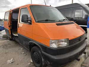 Volkswagen Transporter 2005 Orange