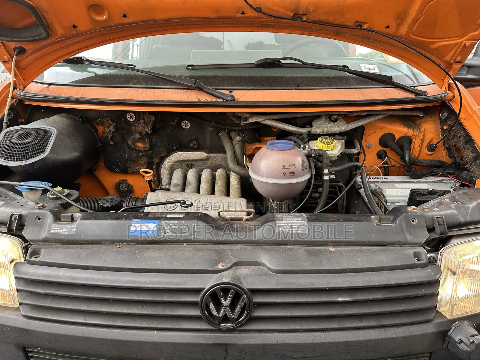 Volkswagen Transporter 2005 Orange