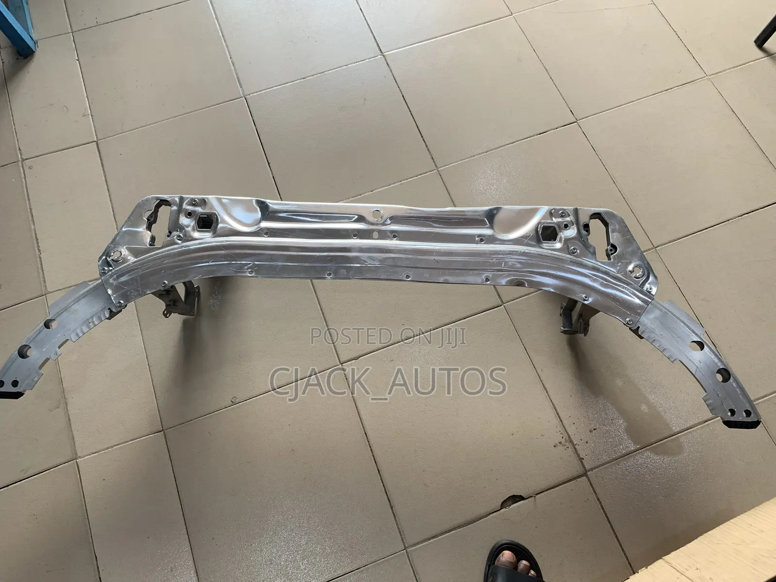 C300 205 Front Cut