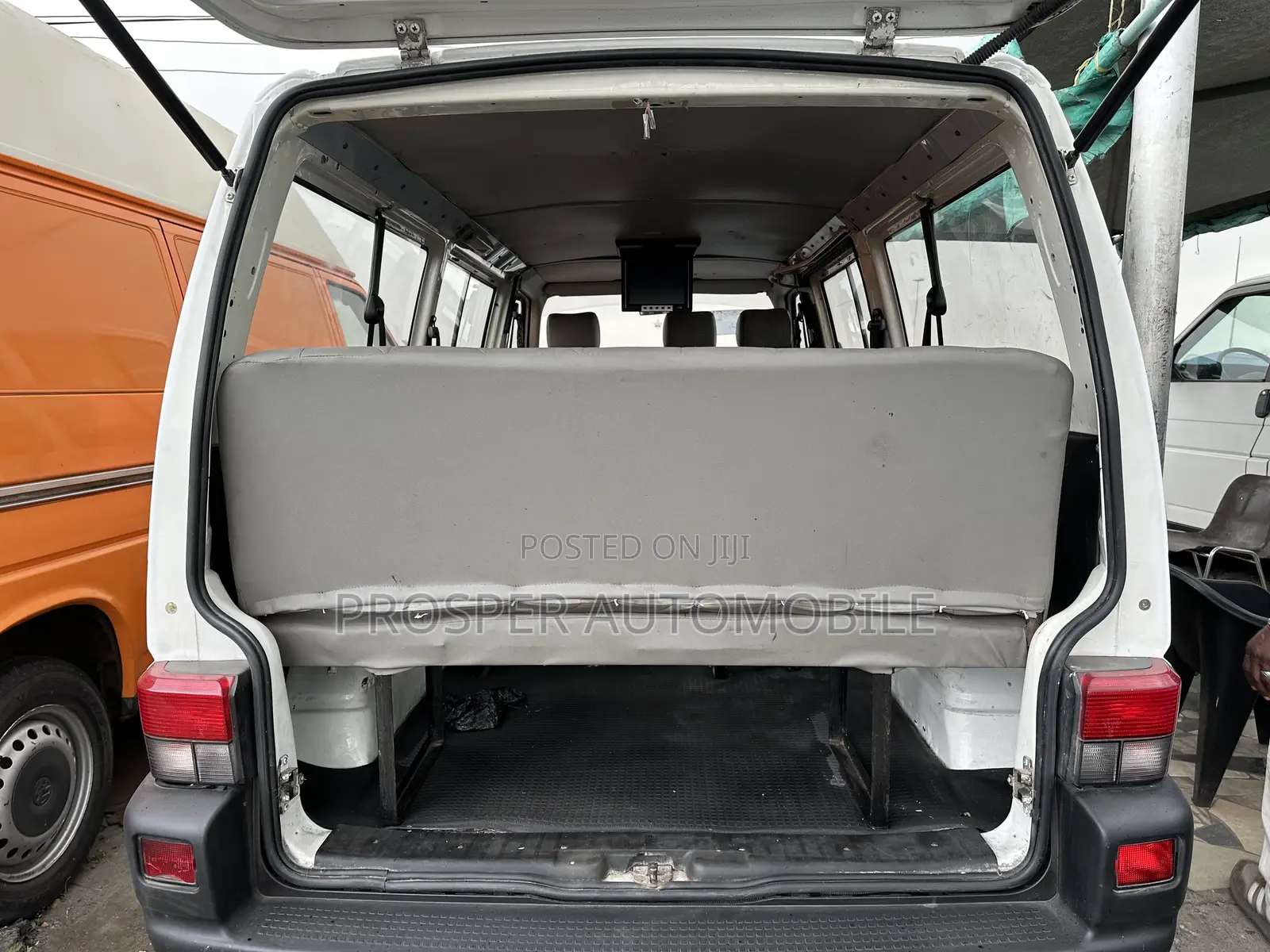 Volkswagen Transporter 2005 White