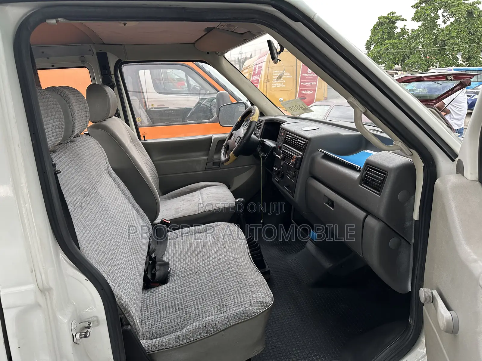 Volkswagen Transporter 2005 White