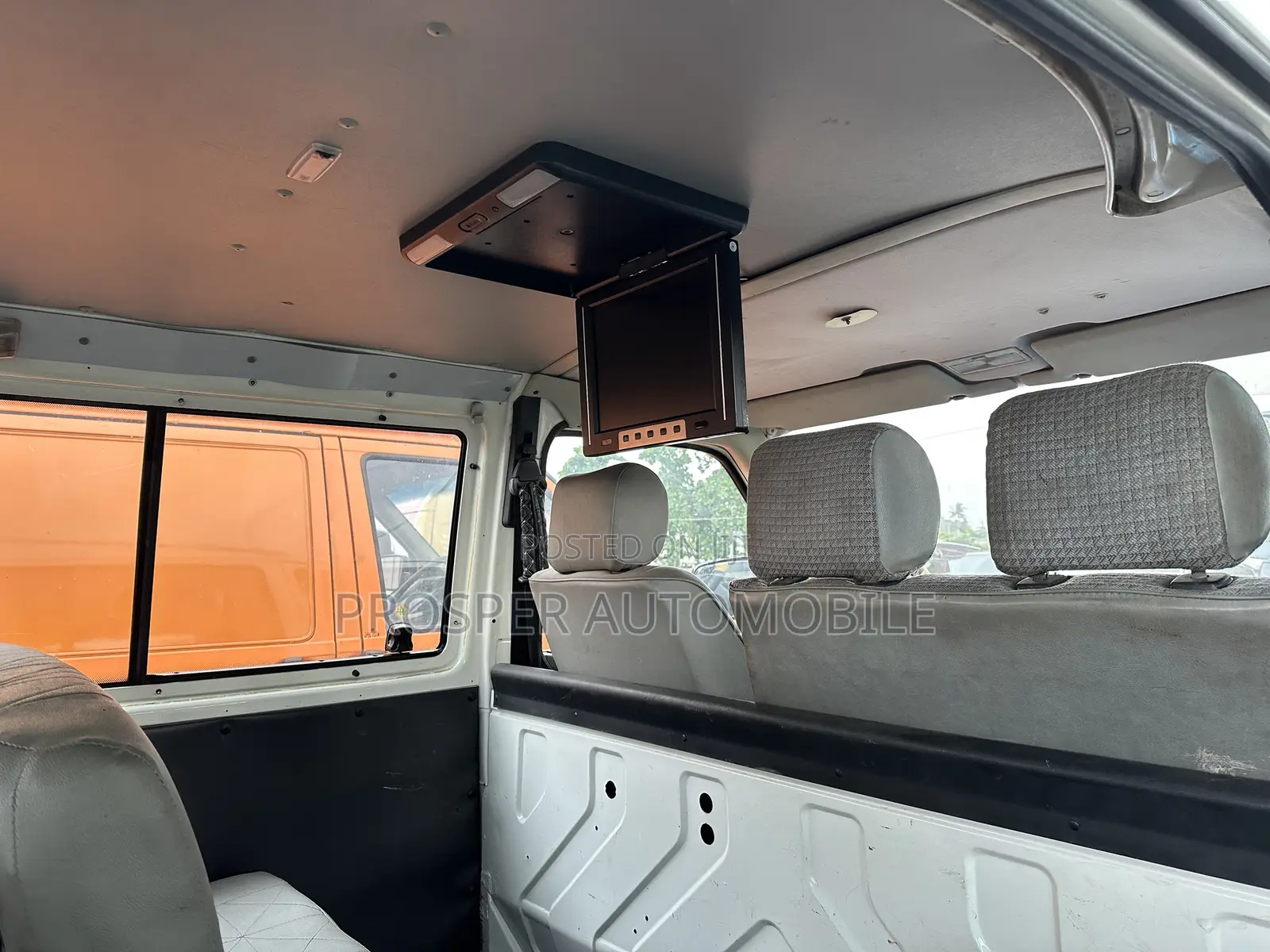 Volkswagen Transporter 2005 White