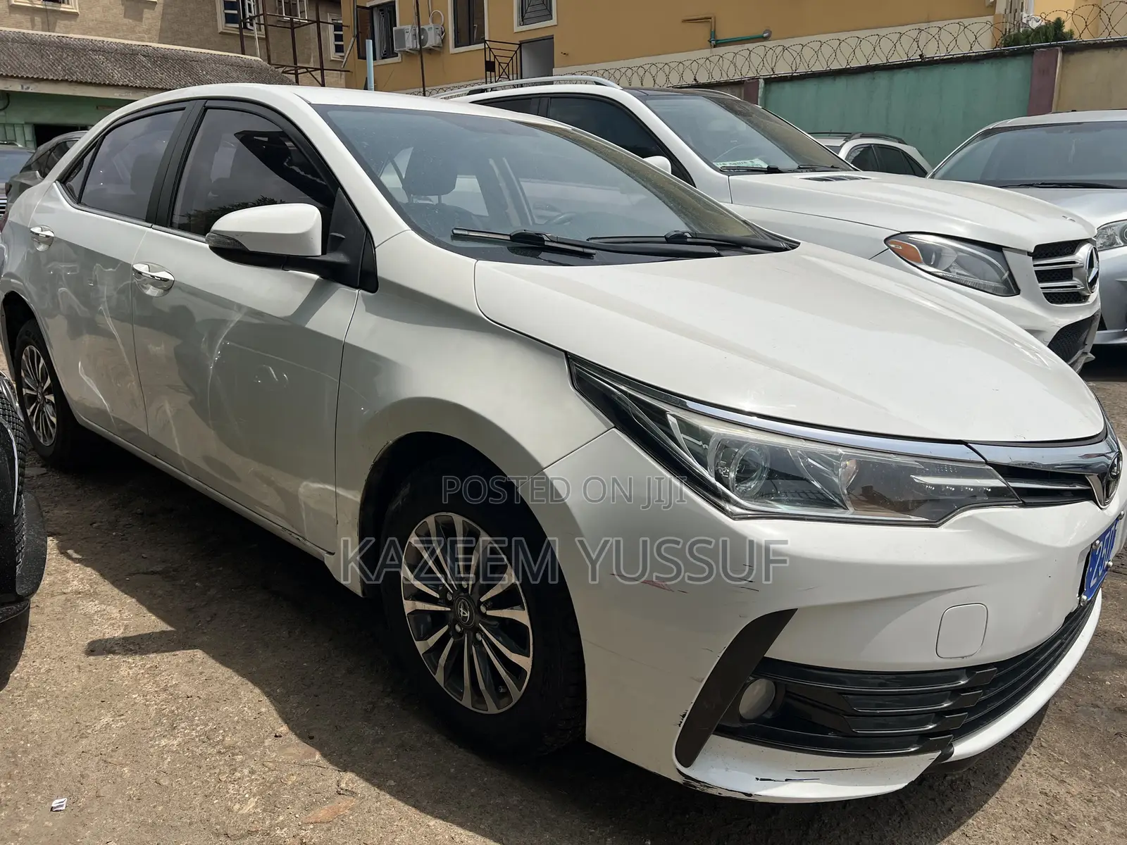 Toyota Corolla LE Eco (1.8L 4cyl 2A) 2018 White
