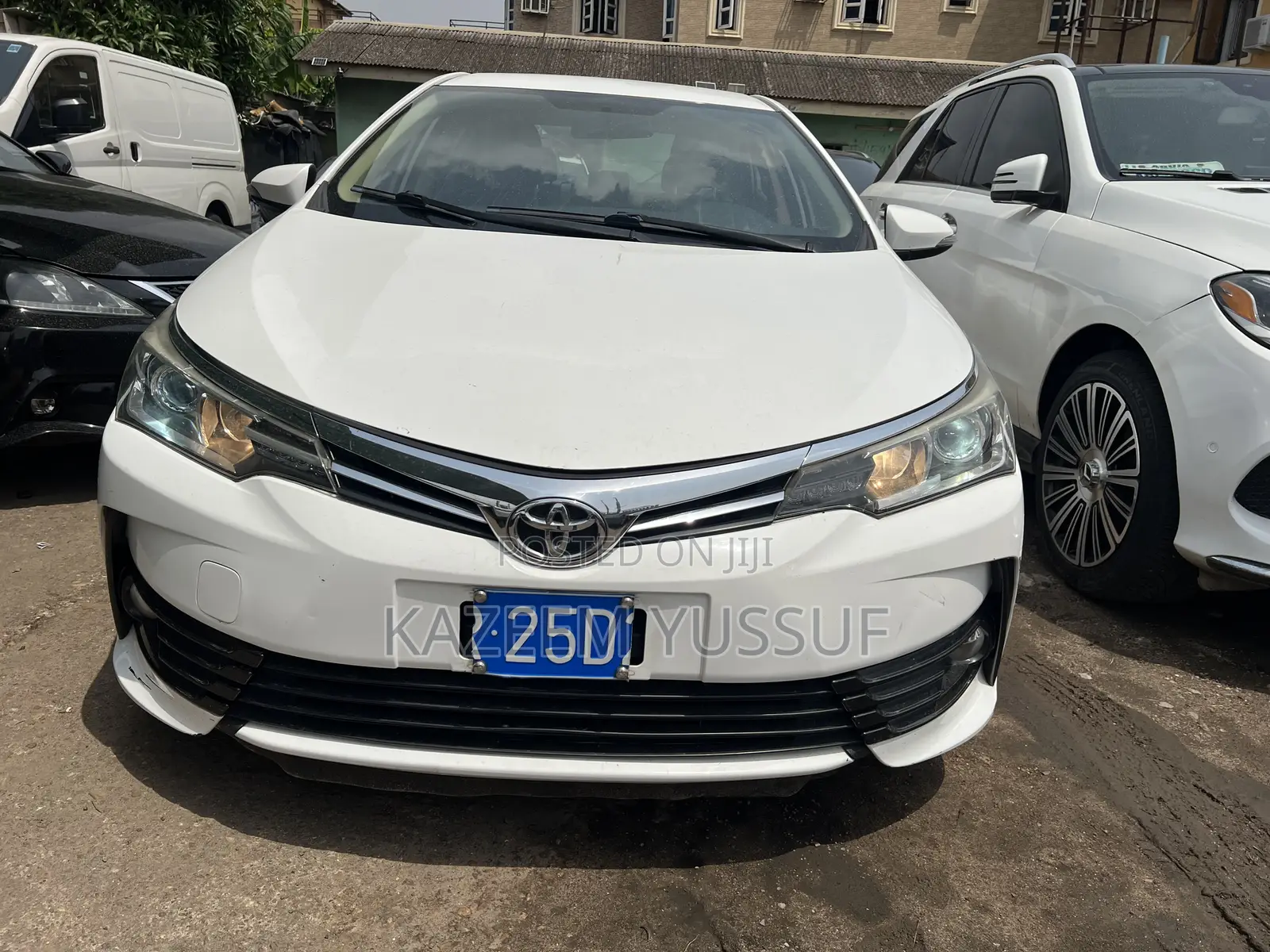 Toyota Corolla LE Eco (1.8L 4cyl 2A) 2018 White