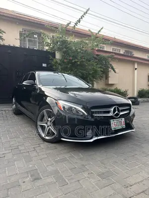 Mercedes-Benz C300 2016 Black