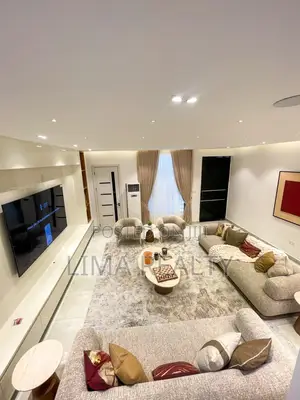 Luxury,4 Bedroom Duplex in Vi