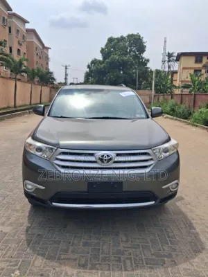 Toyota Highlander Limited 3.5L 2WD 2013 Green