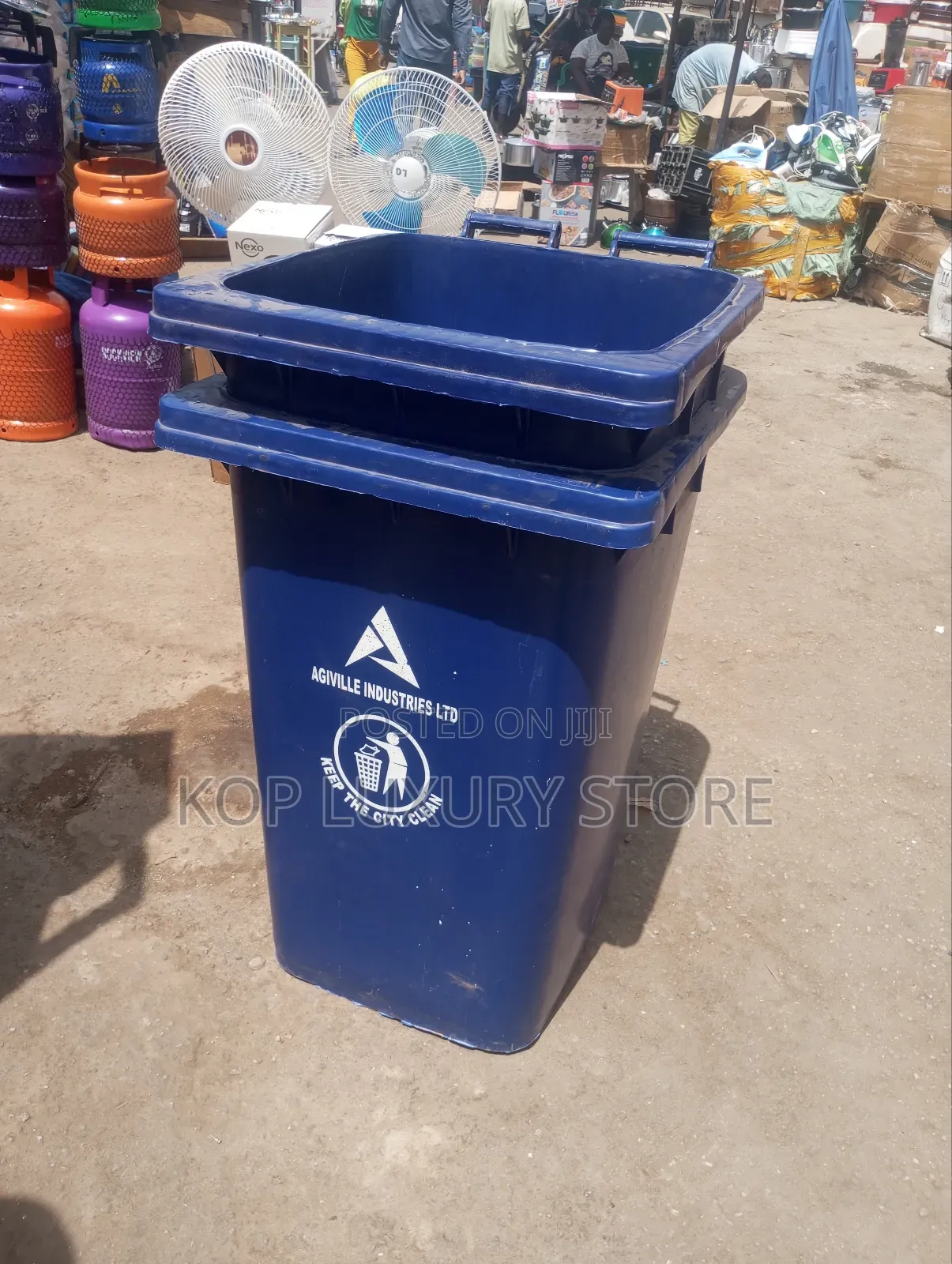 240 Liters of Dust Bin With Tire