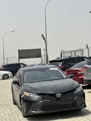 Toyota Camry LE FWD (2.5L 4cyl 8AM) 2018 Black