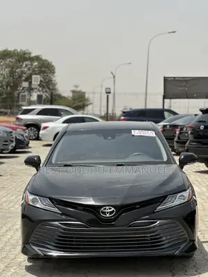 Toyota Camry LE FWD (2.5L 4cyl 8AM) 2018 Black