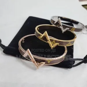 Premium Fashion Z Bracelet – Elegant Designer Inspired Piece