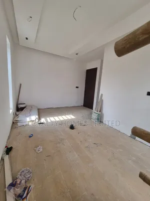 5bdrm Duplex in Opebi for sale