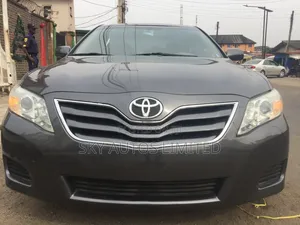 Toyota Camry LE 4dr Sedan (2.5L 4cyl 6AM) 2010 Gray