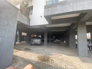 2bdrm Apartment in Lekki Phase 1 for rent