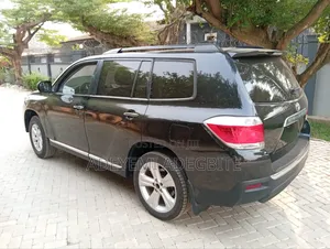 Toyota Highlander 2012 Black