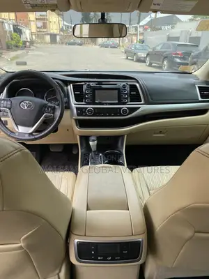 Toyota Highlander 2015 Blue