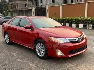 Toyota Camry XLE V6 4dr Sedan (3.5L 6cyl 6A) 2012 Red
