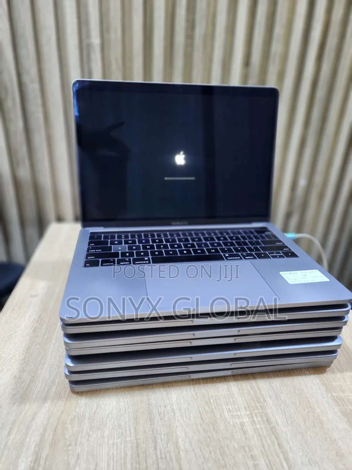 Laptop Apple MacBook Pro 2019 16GB Intel Core i7 SSD 256GB