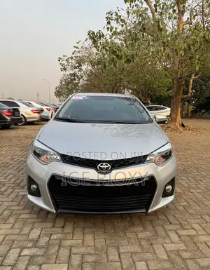 Toyota Corolla LE Eco Plus 4dr Sedan (1.8L 4cyl CVT) 2014 Silver