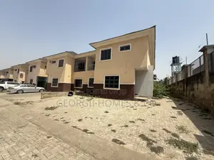 4bdrm Duplex in Durumi for sale