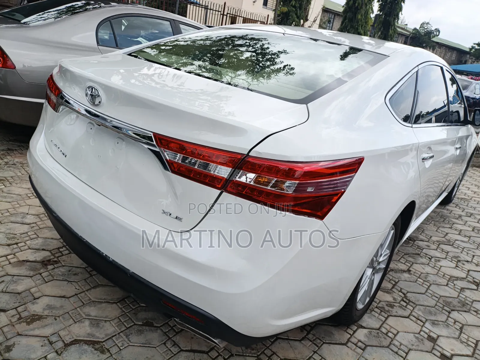 Toyota Avalon 2013 White