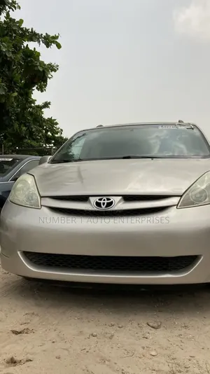 Toyota Sienna 2006 Silver