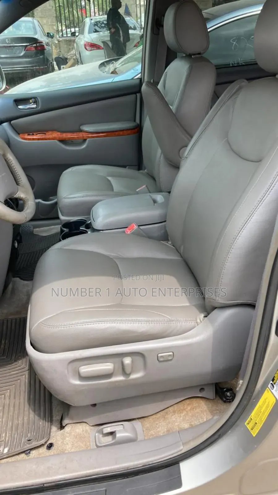Toyota Sienna 2006 Silver