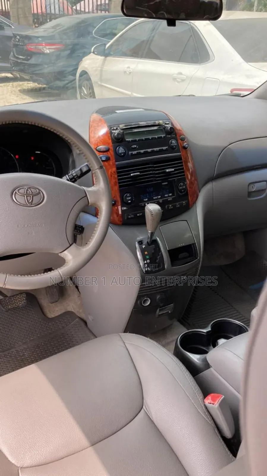 Toyota Sienna 2006 Silver