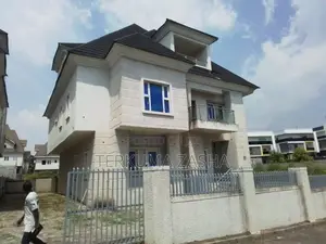 5bdrm Duplex in Guzape for sale