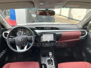 New Toyota Hilux 2025 White