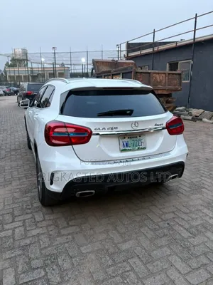 Mercedes-Benz GLA 250 2016 White